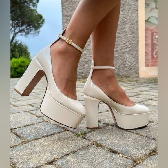 Valentino Garavani Shoes - Valentino Garavani Cream Go Patent Platform Heels 37.5